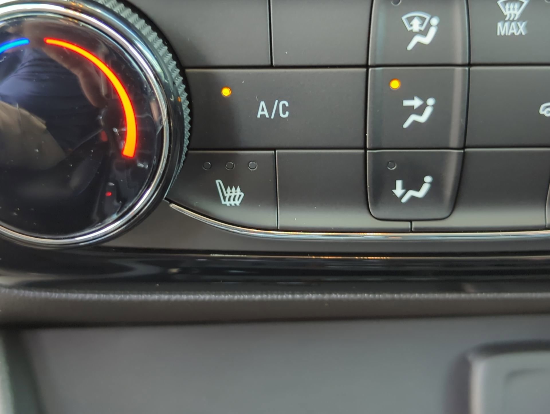 Used 2025 Buick Encore GX Sport Touring w/ Advanced Technology Package image 58