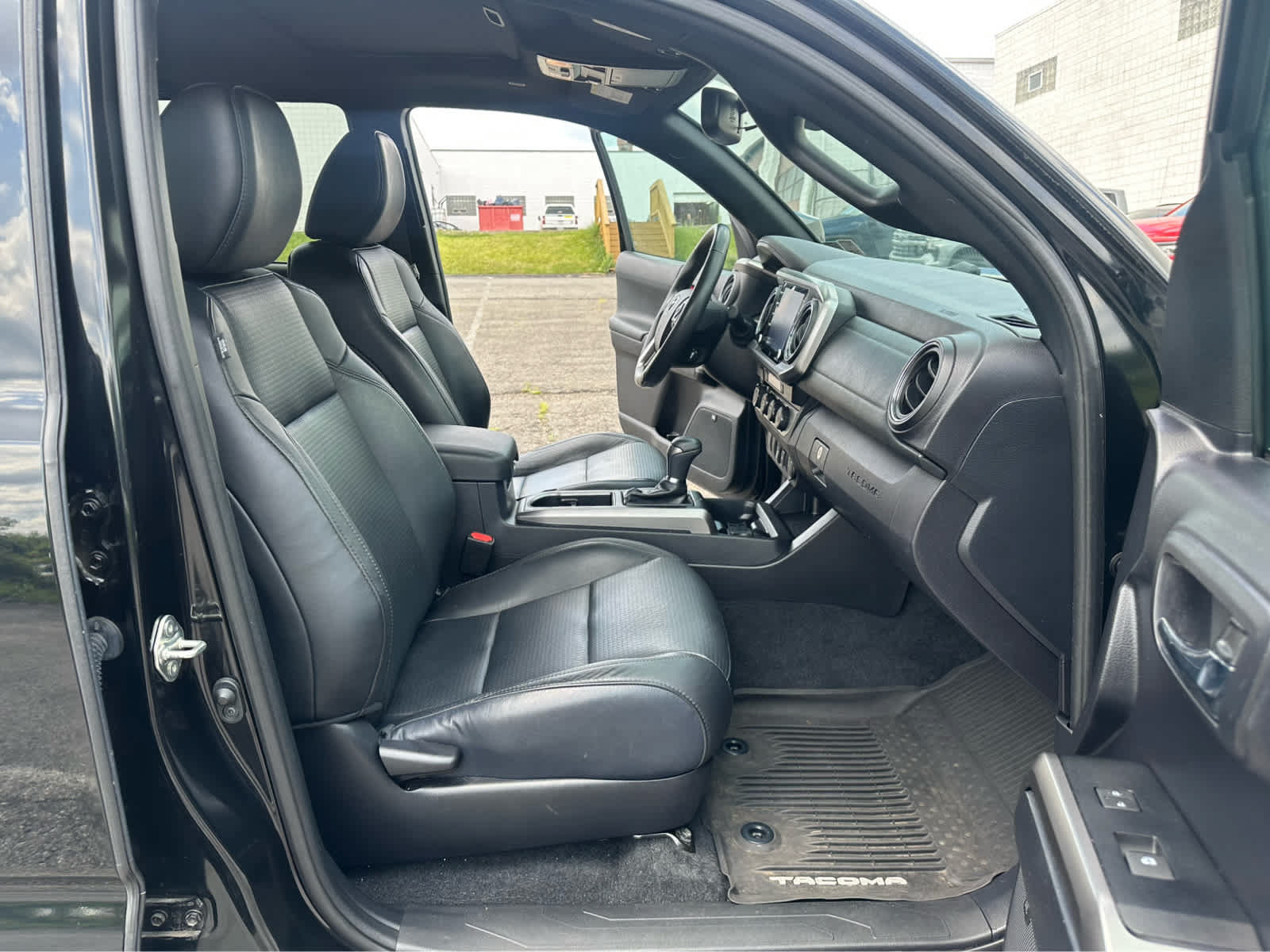 Used 2021 Toyota Tacoma Limited w/ Nightshade Package AWD/4WD image 22