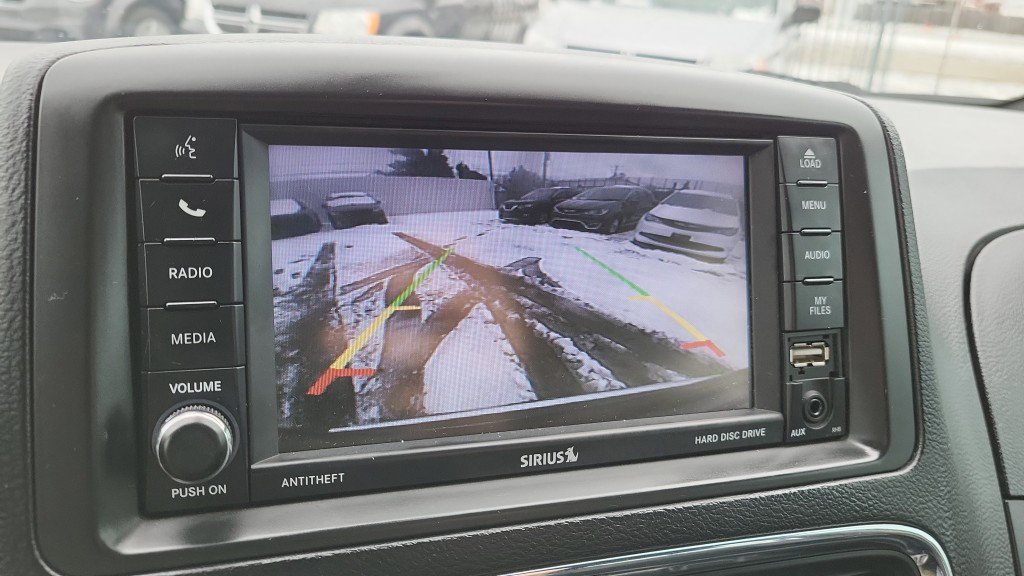 Used 2019 Dodge Grand Caravan SXT w/ Rear Park Assist Package image 33