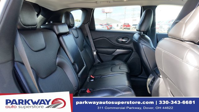 Used 2019 Jeep Cherokee Limited AWD/4WD image 19