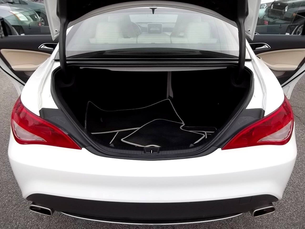 Used 2014 Mercedes-Benz CLA 250 4MATIC image 28