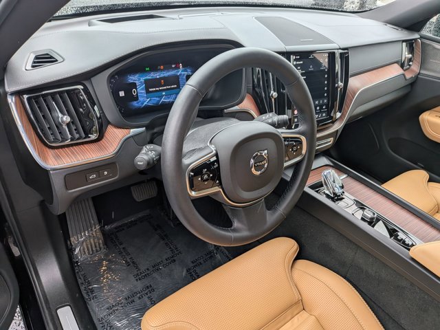 Used 2024 Volvo XC60 T8 Ultimate w/ Protection Package Premier image 10