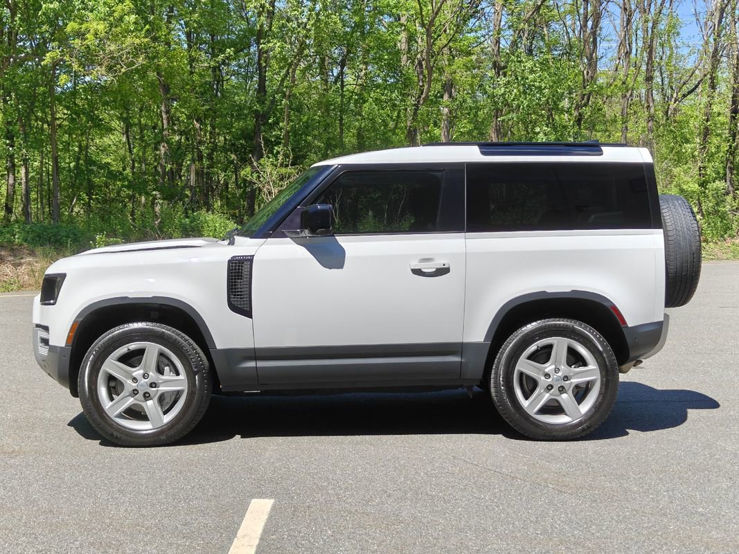 Used 2023 Land Rover Defender 90 SE AWD/4WD image 7