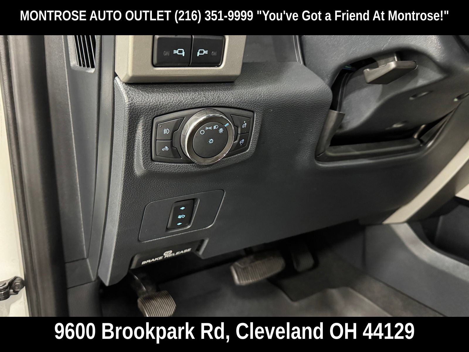 Used 2022 Ford F250 Lariat w/ Black Appearance Package AWD/4WD image 19