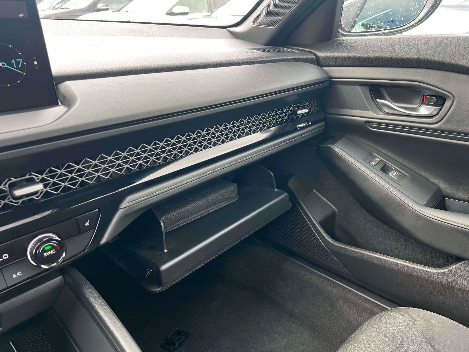 Used 2025 Honda Accord Sport image 14