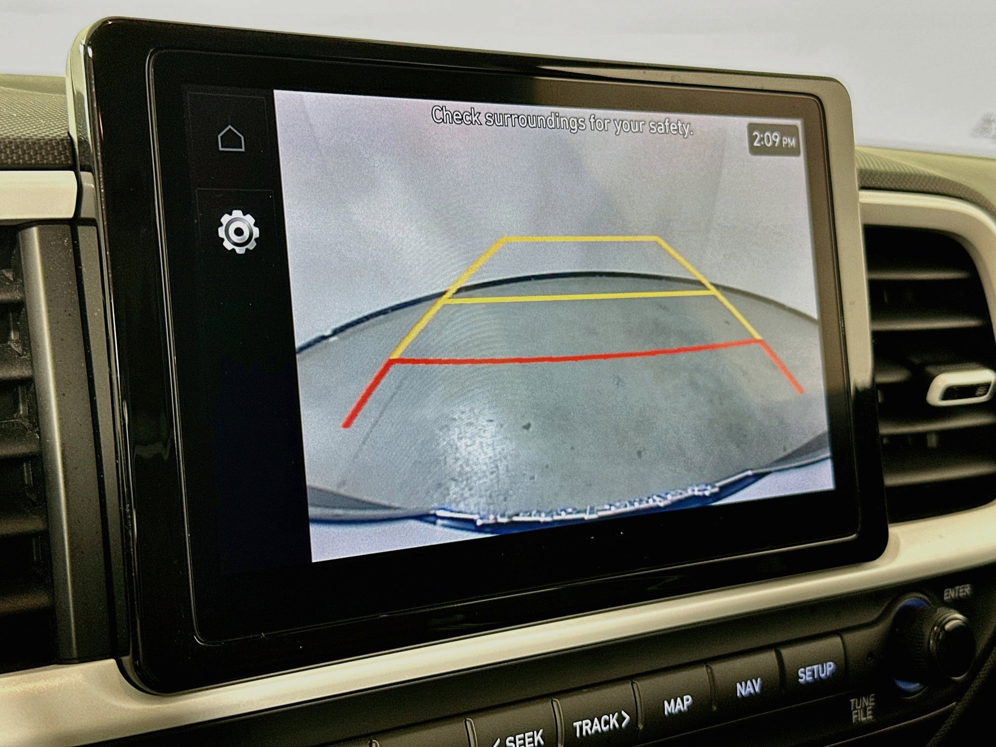 Used 2023 Hyundai Venue Limited FWD image 14