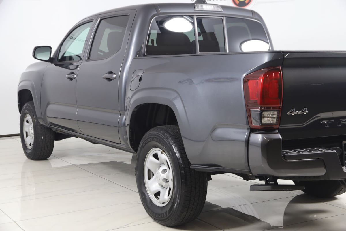 Used 2023 Toyota Tacoma SR AWD/4WD image 19