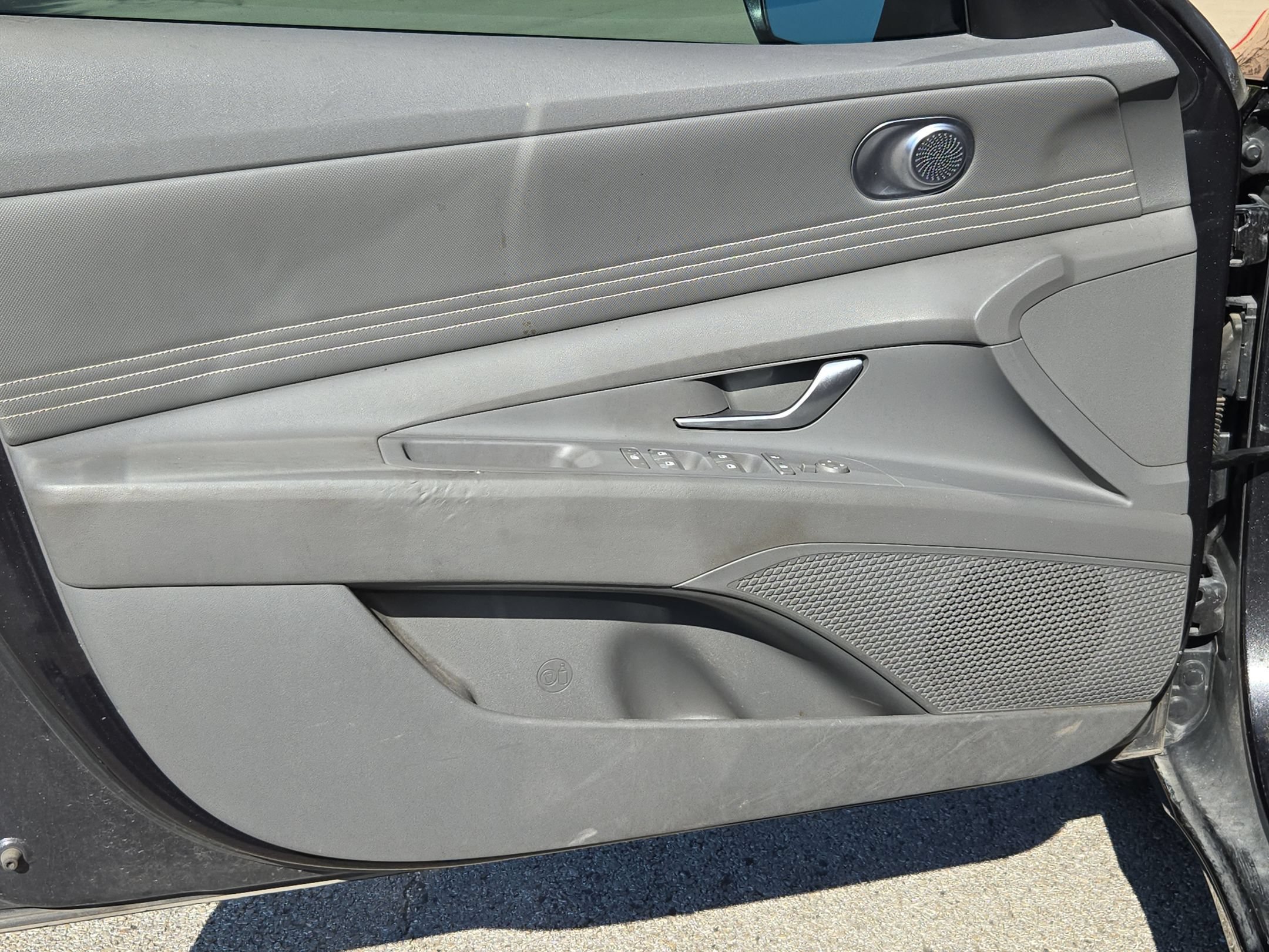 Used 2023 Hyundai Elantra SEL w/ Convenience Package FWD image 10