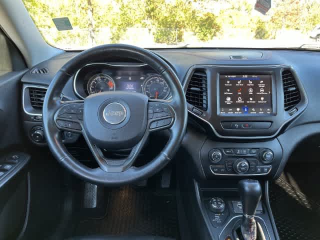 Used 2019 Jeep Cherokee Trailhawk w/ Comfort/Convenience Group AWD/4WD image 13