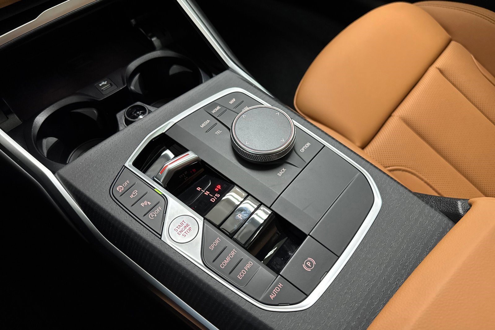 New 2026 BMW 330i Sedan w/ Convenience Package image 18