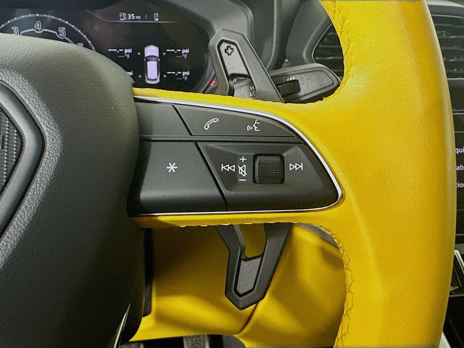 Used 2024 Lamborghini Urus S AWD/4WD image 20