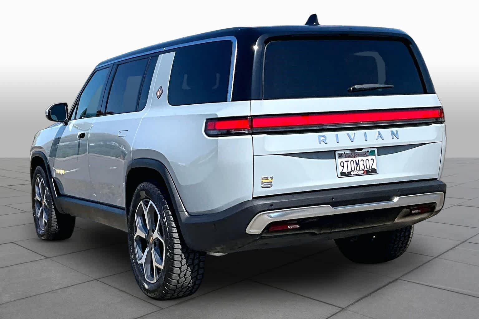 Used 2023 Rivian R1S Adventure AWD/4WD image 11
