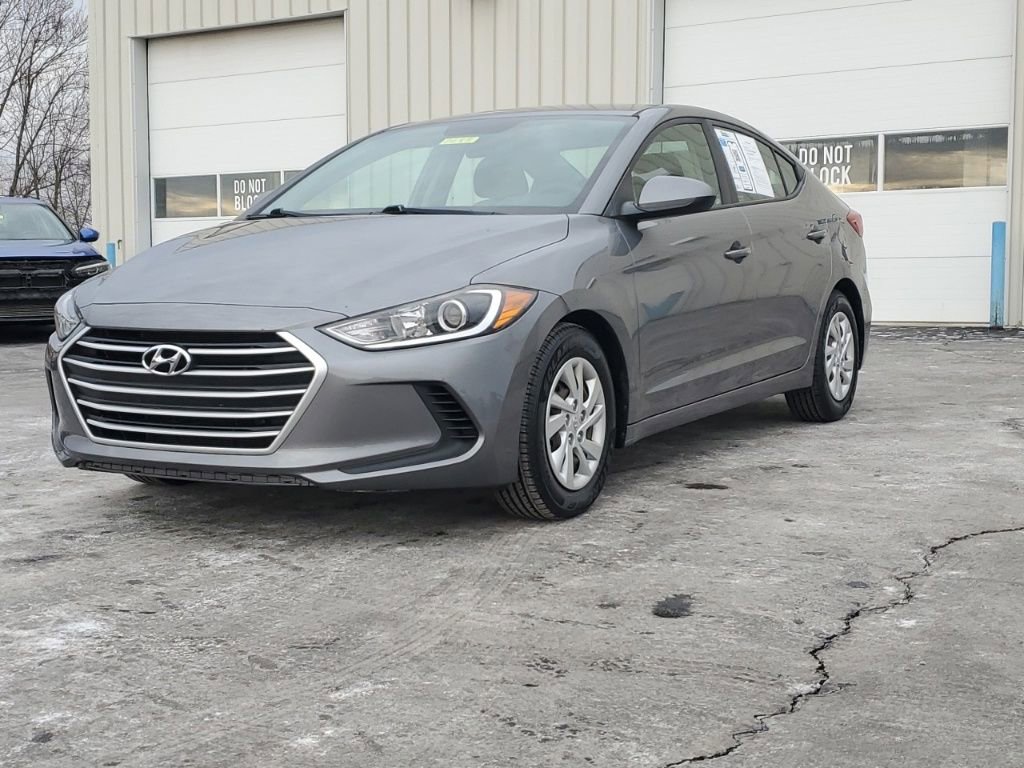 Used 2018 Hyundai Elantra SE image 3