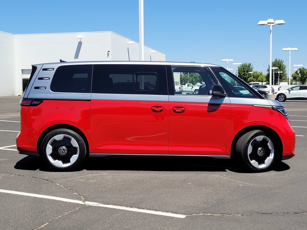 New 2025 Volkswagen ID. Buzz Pro S Plus RWD image 4