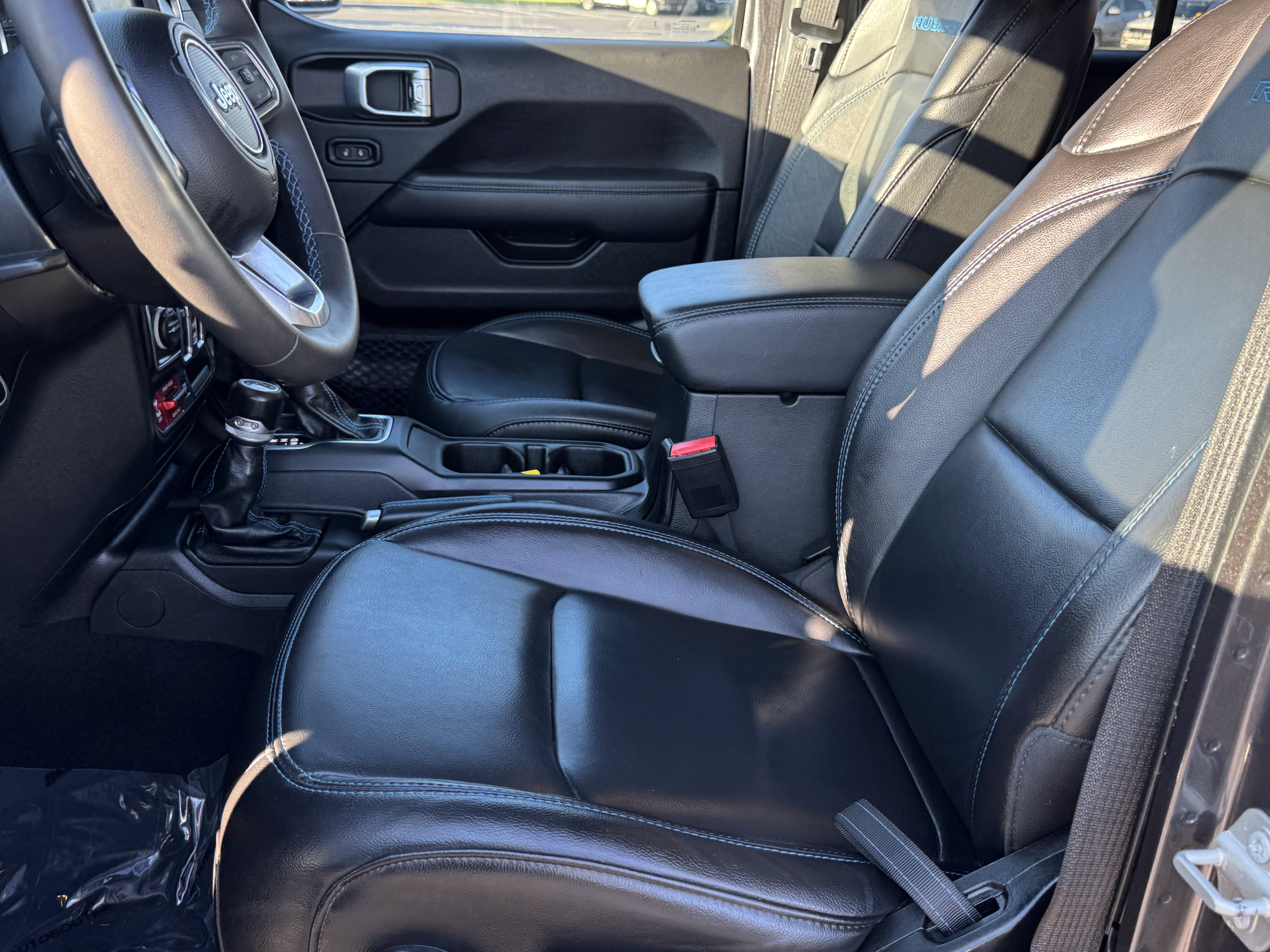 Used 2023 Jeep Wrangler Unlimited Rubicon 4xe image 8