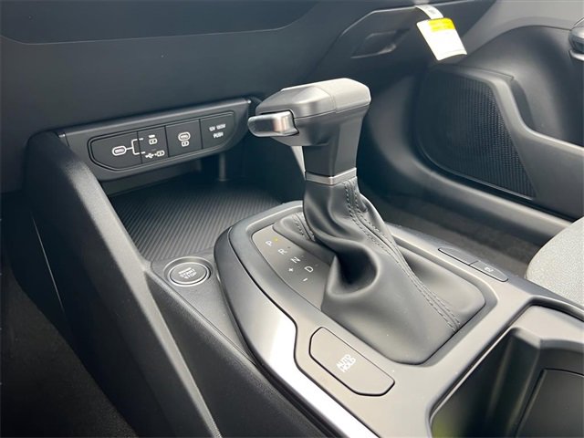 New 2025 Kia K4 LXS image 9