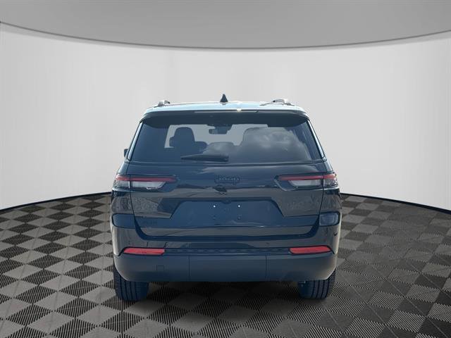 New 2025 Jeep Grand Cherokee L Altitude image 3