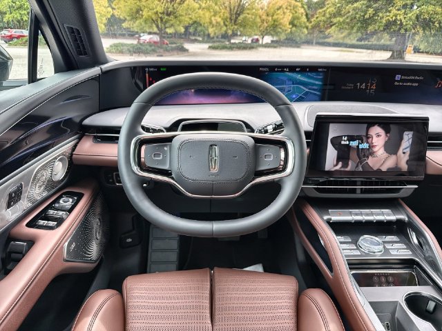 New 2026 Lincoln Nautilus Reserve AWD/4WD image 14