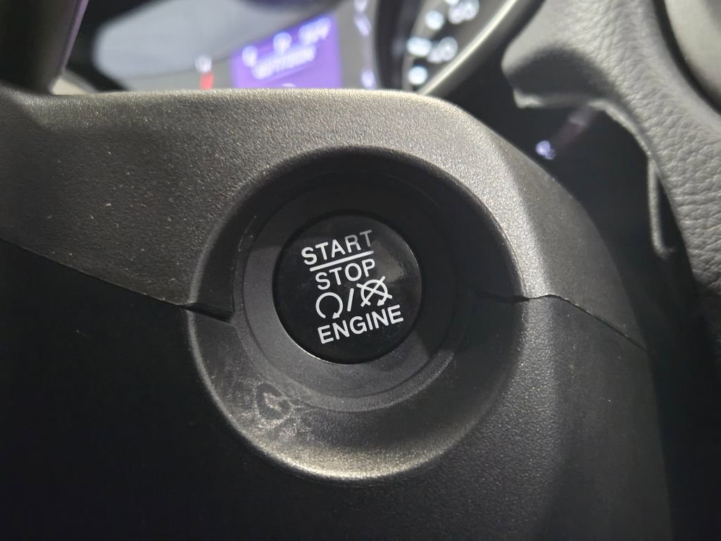 Used 2018 Jeep Compass Latitude w/ Cold Weather Group image 7