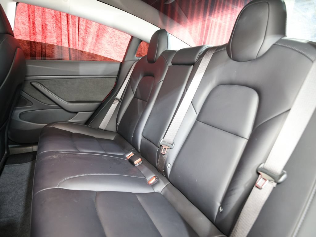 Used 2018 Tesla Model 3 Long Range RWD image 14