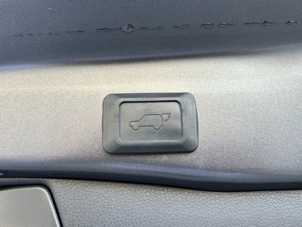 Used 2023 Toyota RAV4 XLE Premium image 34