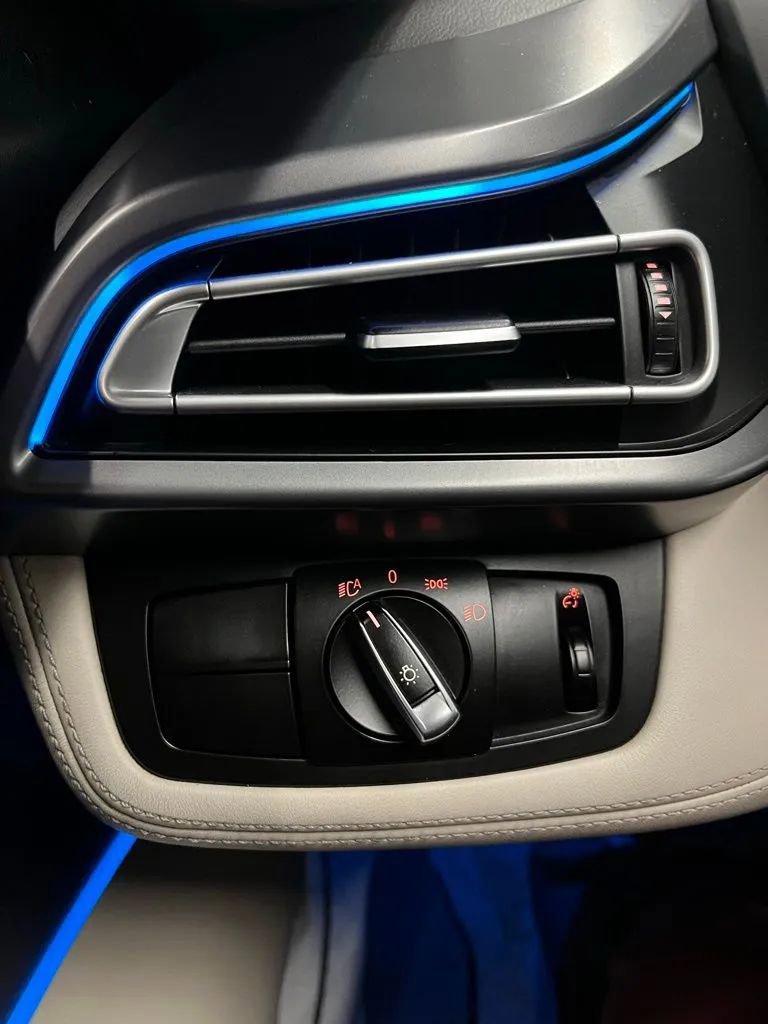 Used 2016 BMW i8 image 18