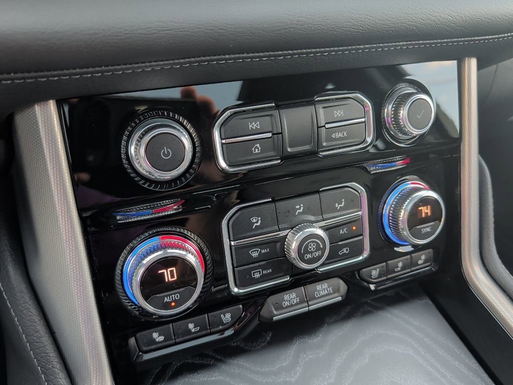 Used 2022 GMC Yukon XL Denali image 26