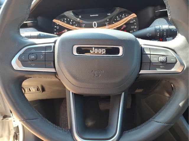 Used 2024 Jeep Compass Latitude AWD/4WD image 14