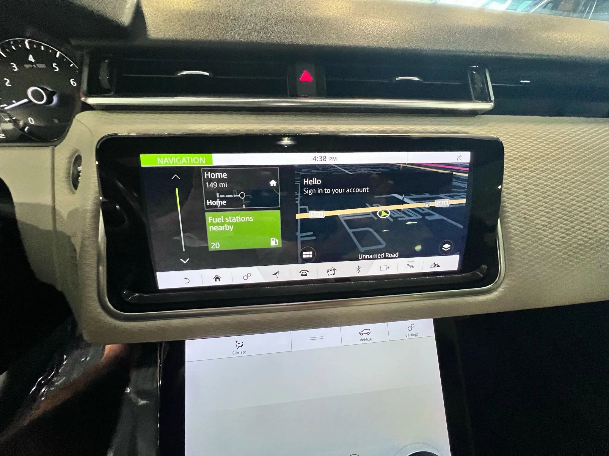 Used 2020 Land Rover Range Rover Velar R-Dynamic S image 27