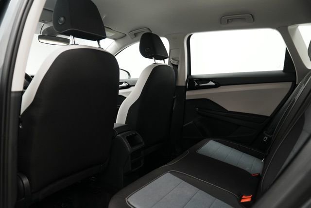 Used 2025 Volkswagen Taos S image 19