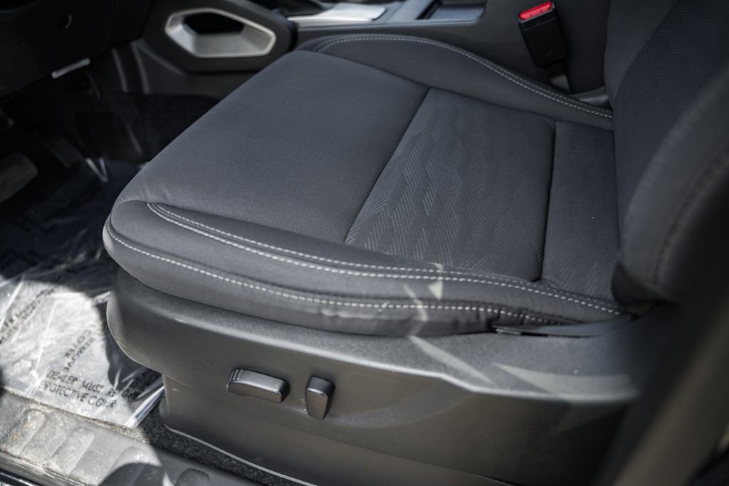 Used 2024 Nissan Frontier SV w/ Technology Package image 28