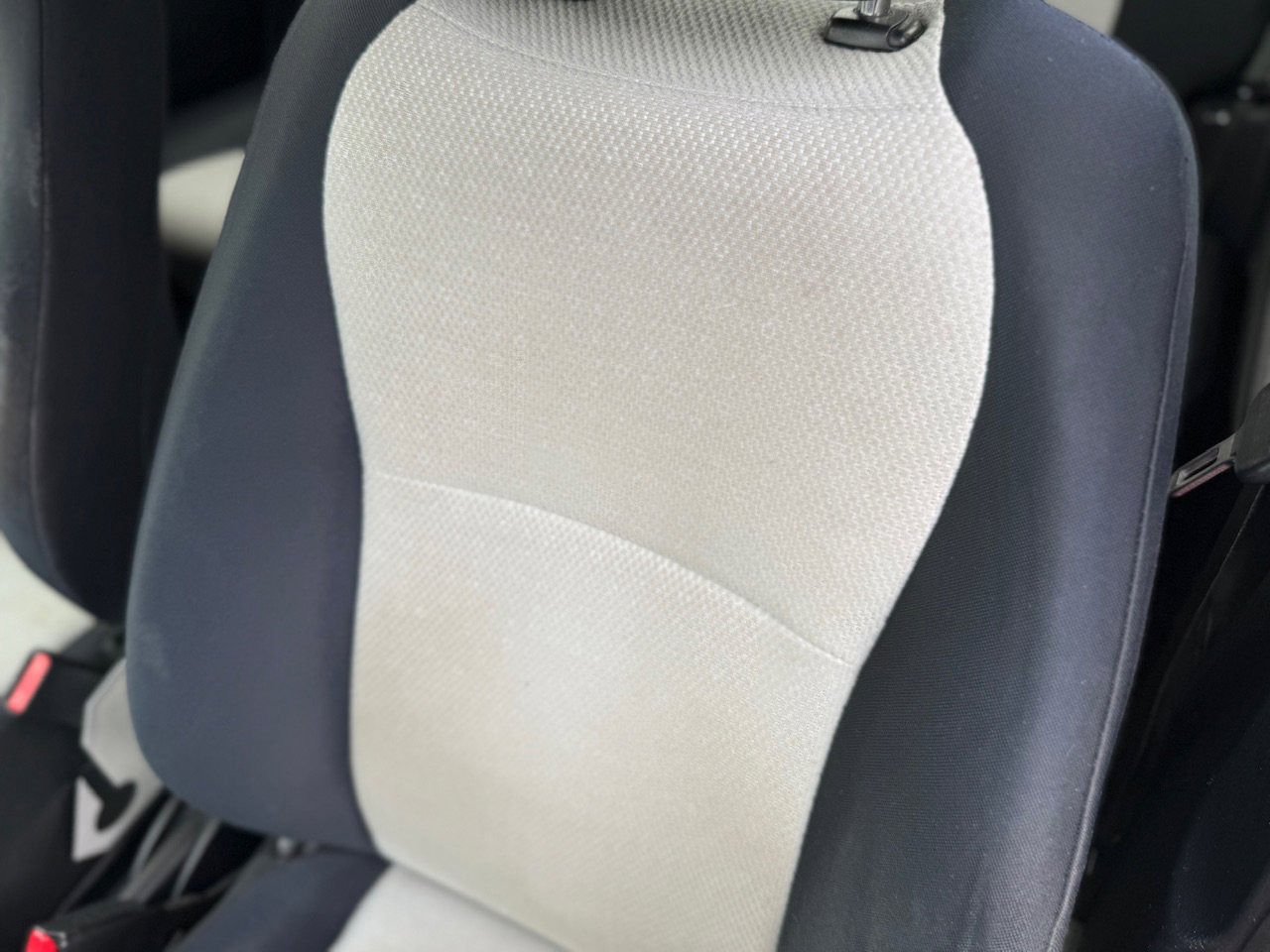 Used 2013 Toyota Yaris LE image 15