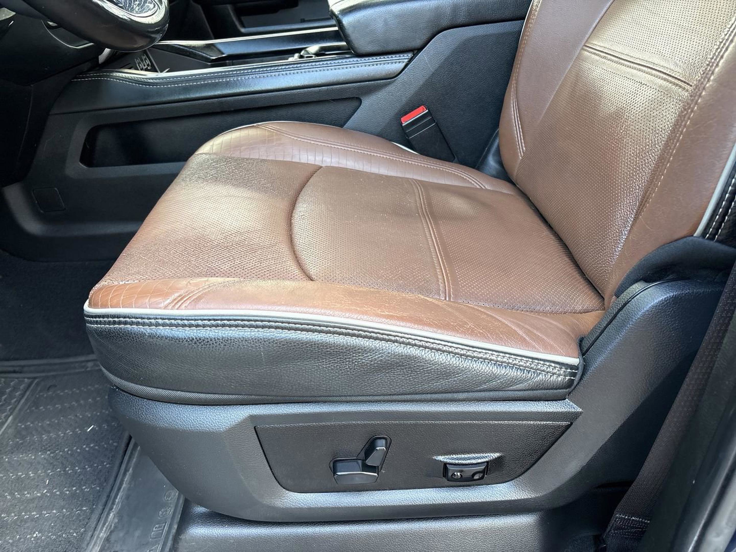 Used 2019 RAM 3500 Limited AWD/4WD image 15