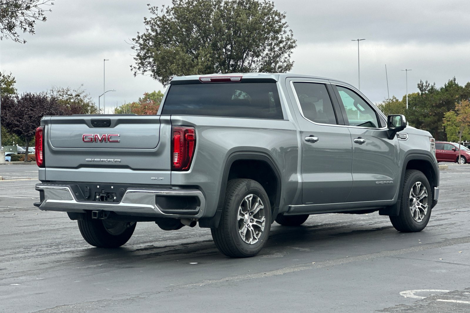 Used 2025 GMC Sierra 1500 SLT RWD image 4