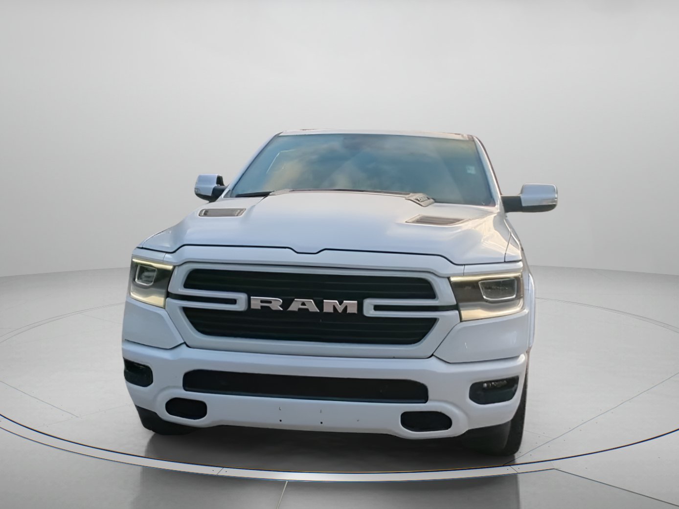 Used 2022 RAM 1500 Laramie w/ Sport Appearance Package AWD/4WD image 5