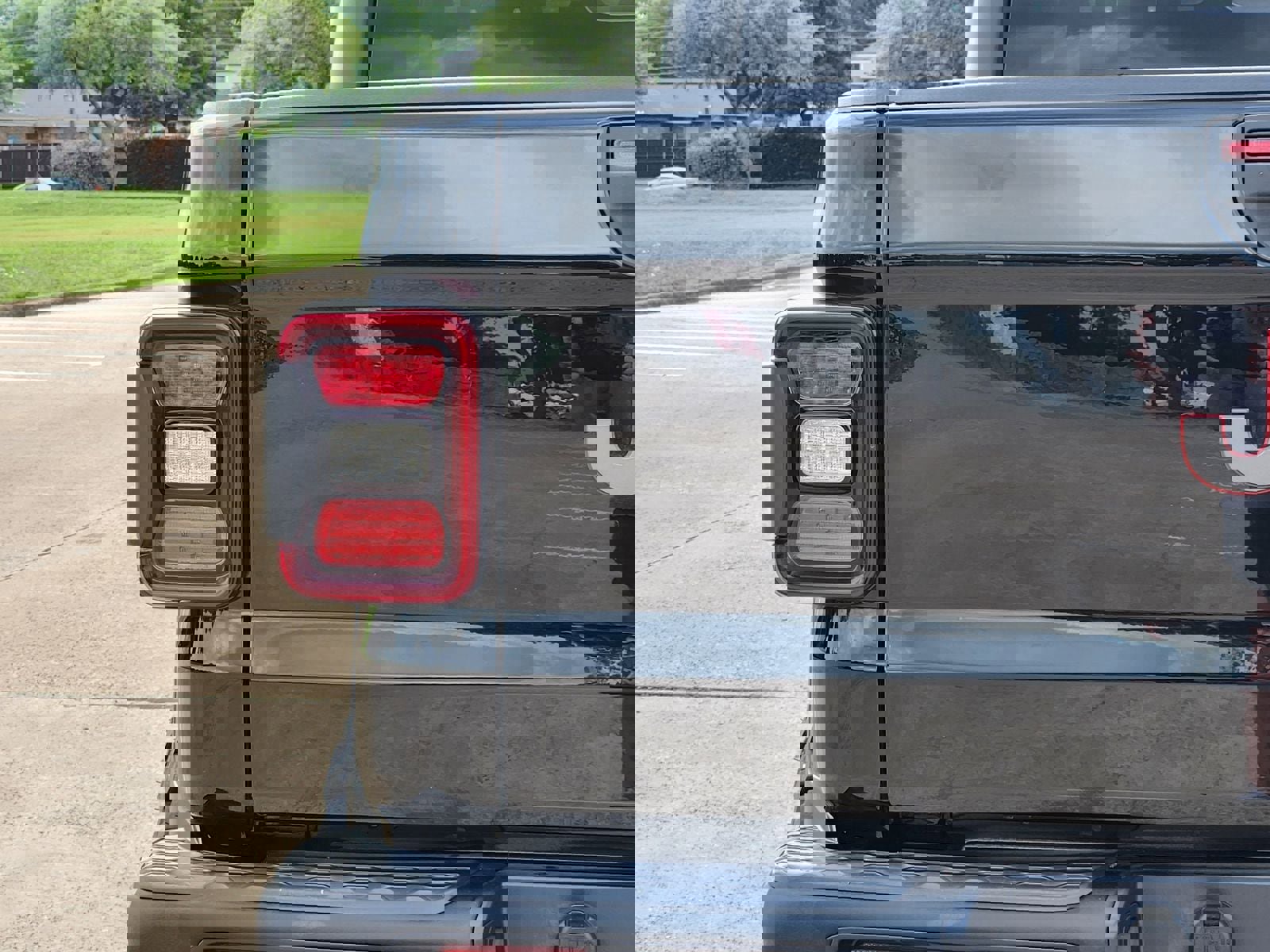 Used 2025 Jeep Gladiator Rubicon w/ Convenience Group image 15