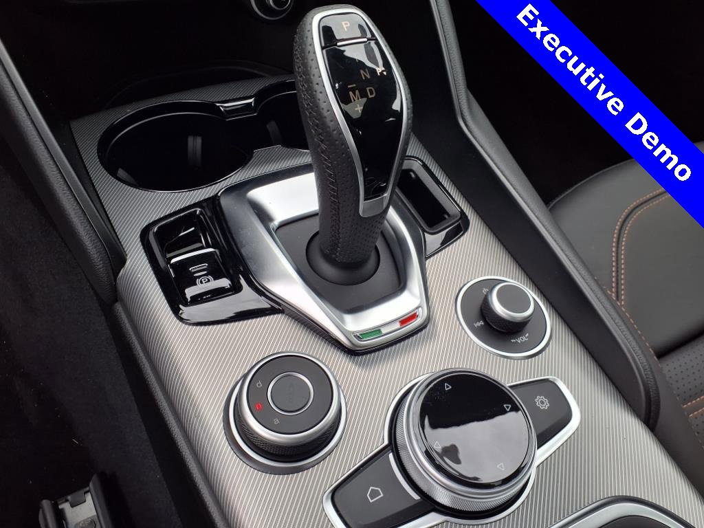 New 2025 Alfa Romeo Giulia w/ Driving Assist Package image 23