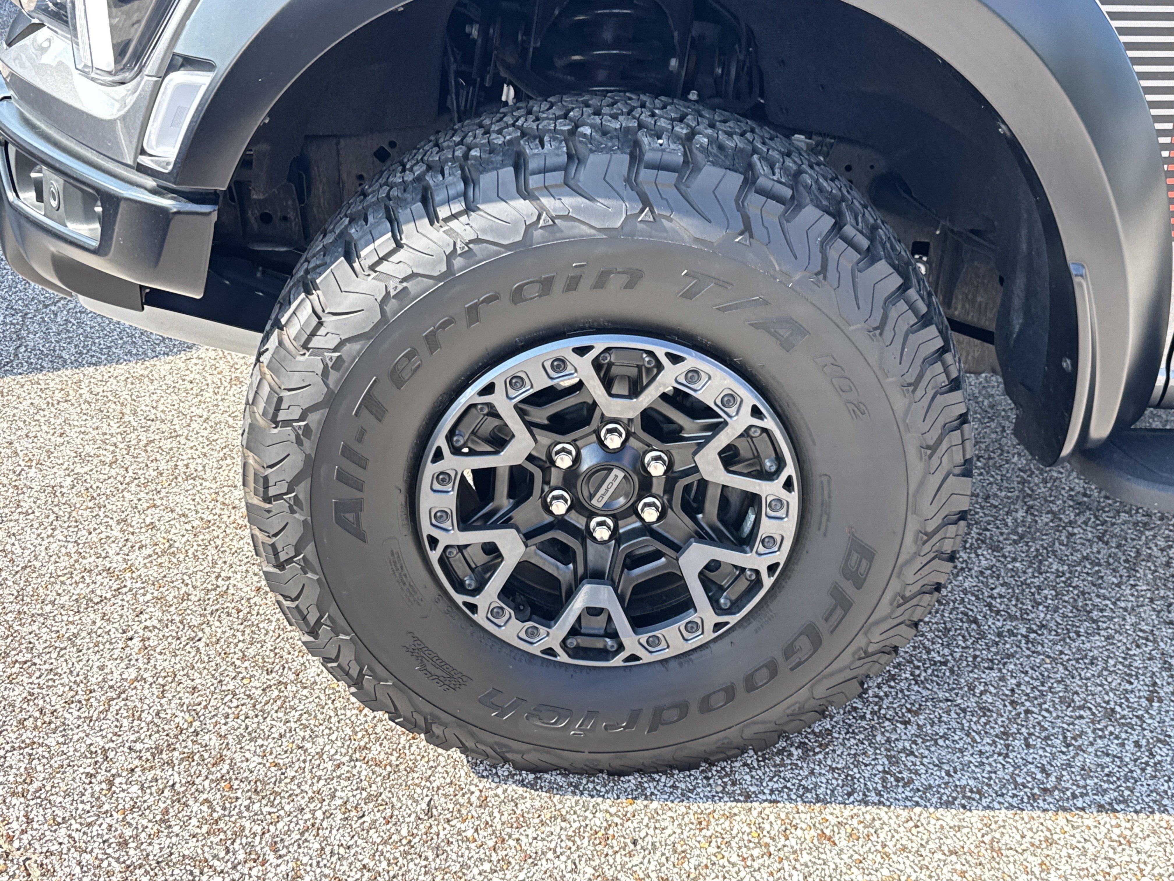 Used 2025 Ford F150 Raptor w/ Equipment Group 803A Raptor R AWD/4WD image 9