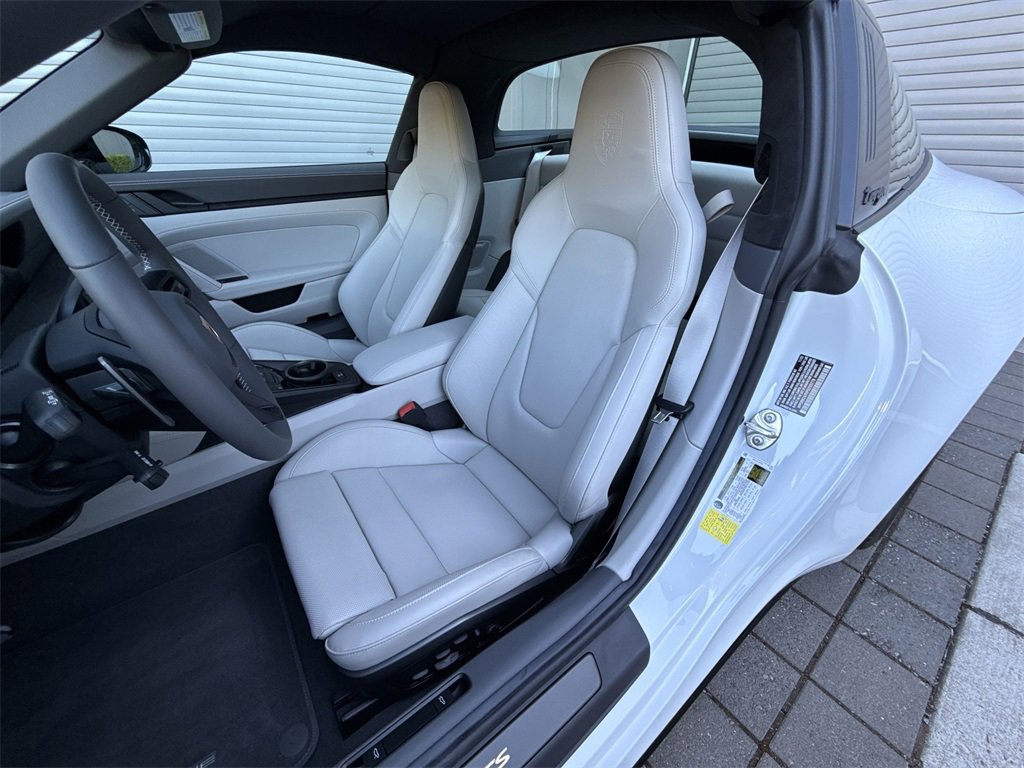 Used 2023 Porsche 911 Targa 4 GTS image 11