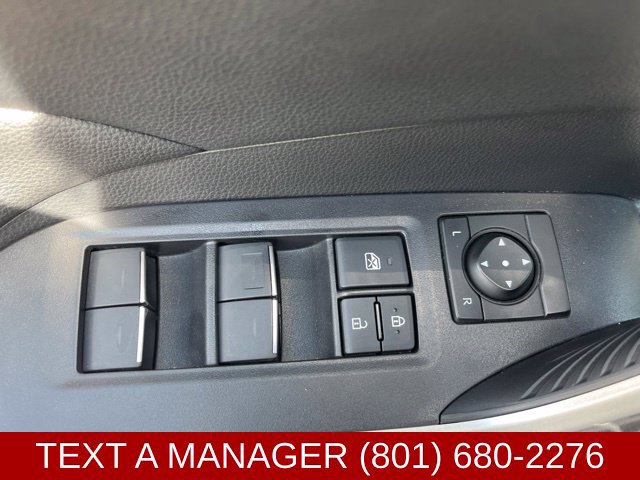 Used 2025 Toyota RAV4 SE AWD/4WD image 17