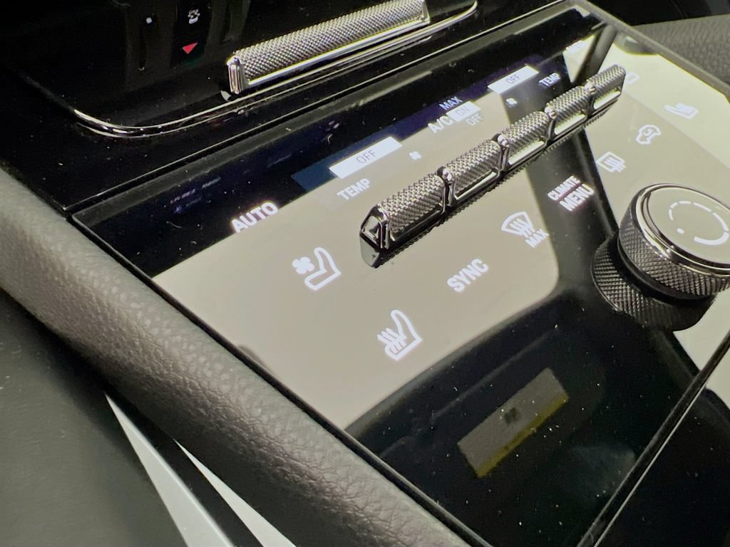 New 2026 Porsche Cayenne Coupe AWD/4WD image 23