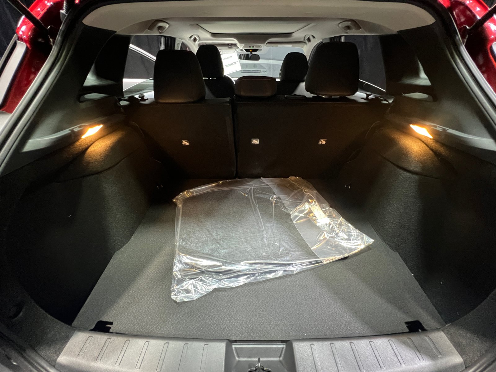 New 2026 Nissan Kicks SR w/ SR Premium Package AWD/4WD image 34