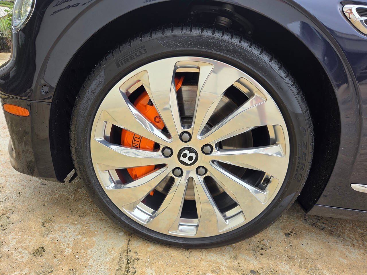 Used 2021 Bentley Flying Spur V8 AWD/4WD image 19