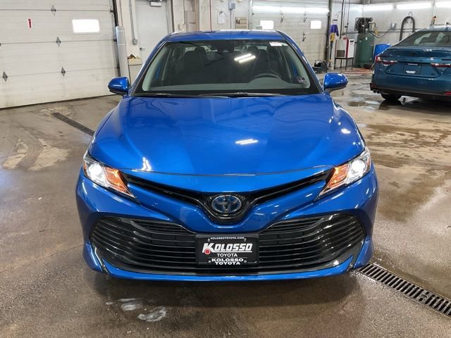 Used 2020 Toyota Camry LE image 2