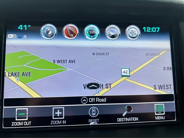 Used 2017 Chevrolet Suburban Premier image 34