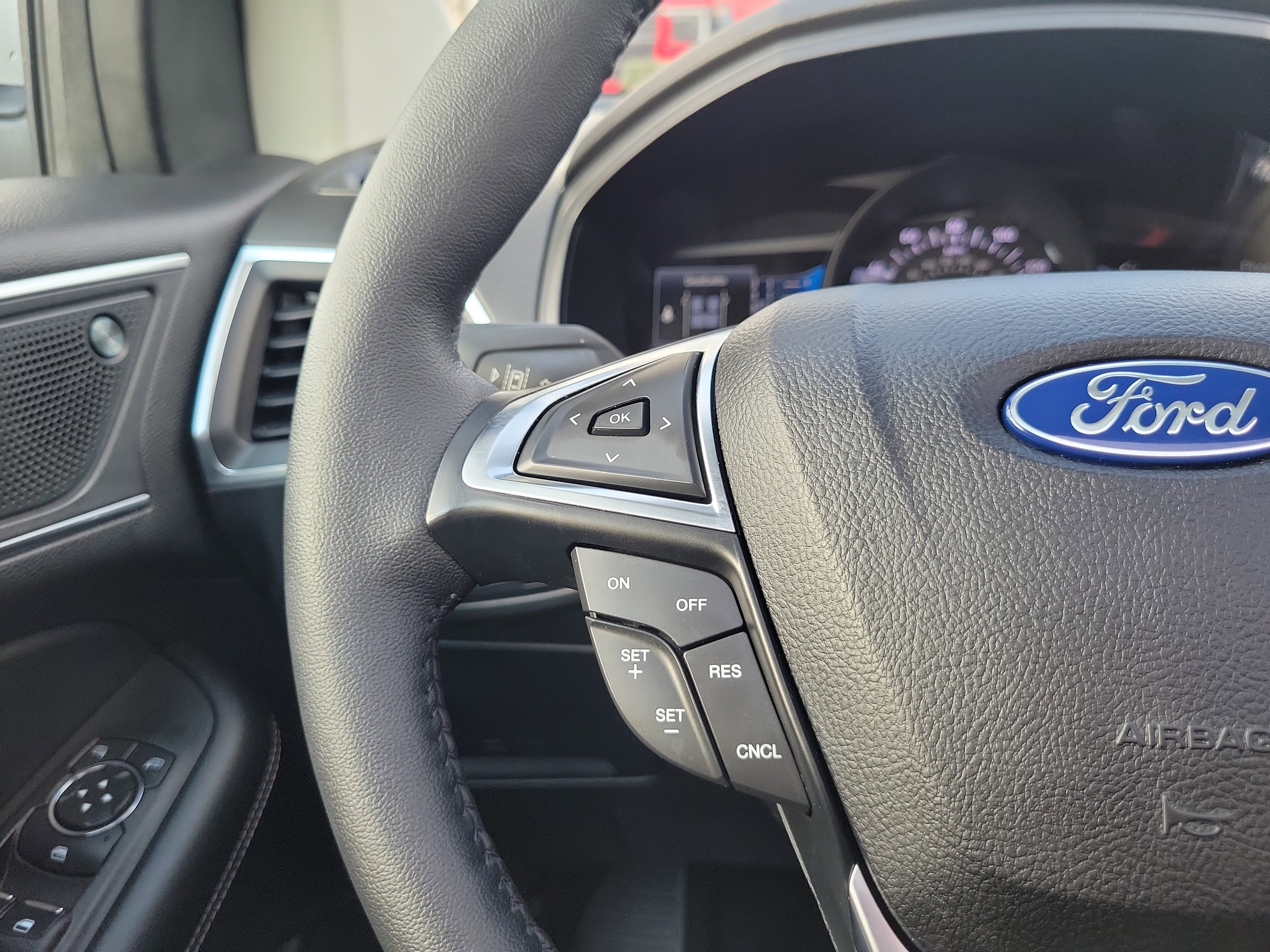 Used 2022 Ford Edge Titanium image 21