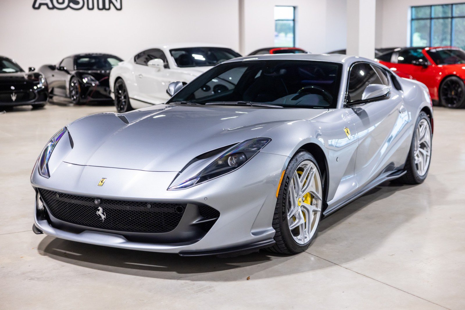 Used 2019 Ferrari 812 Superfast RWD image 12