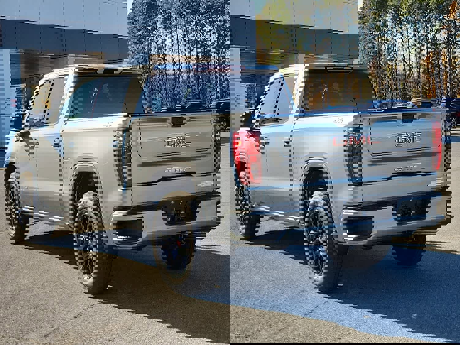 New 2026 GMC Sierra 1500 Elevation image 4