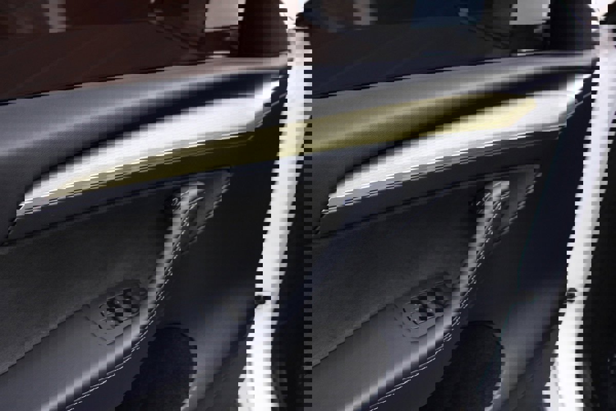 Used 2023 Tesla Model Y Long Range image 30