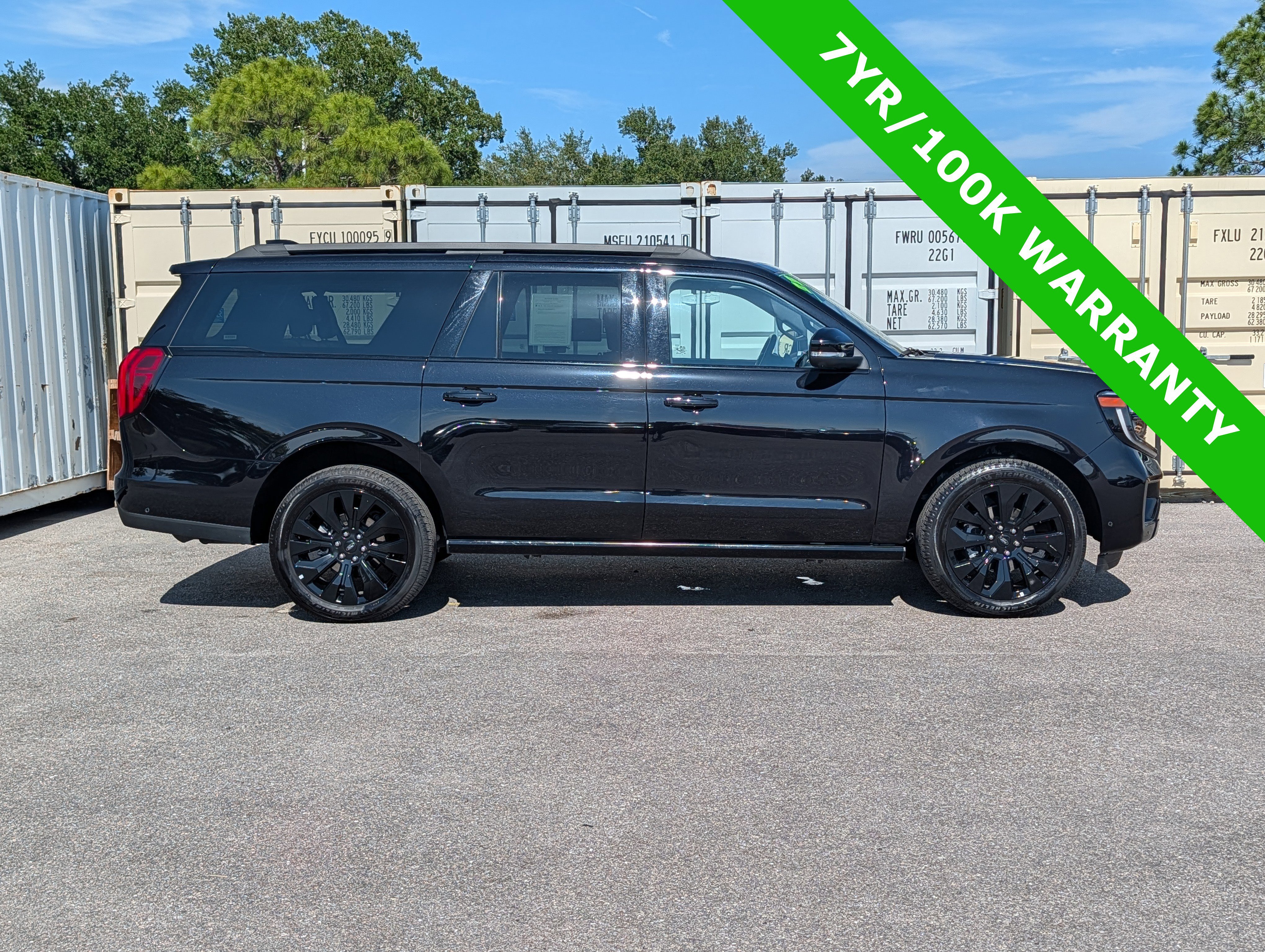 Used 2025 Ford Expedition Max Platinum w/ Stealth Appearance Package AWD/4WD image 3